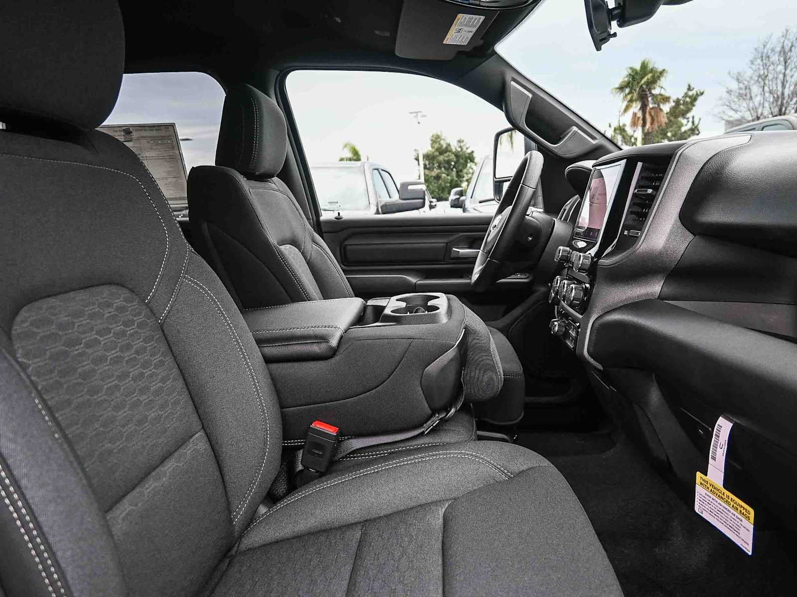 2026 RAM 1500 RAM 1500 EXPRESS CREW CAB 4X2 5'7' BOX