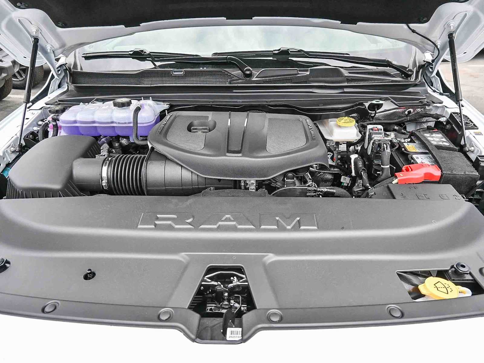 2026 RAM 1500 RAM 1500 EXPRESS CREW CAB 4X2 5'7' BOX