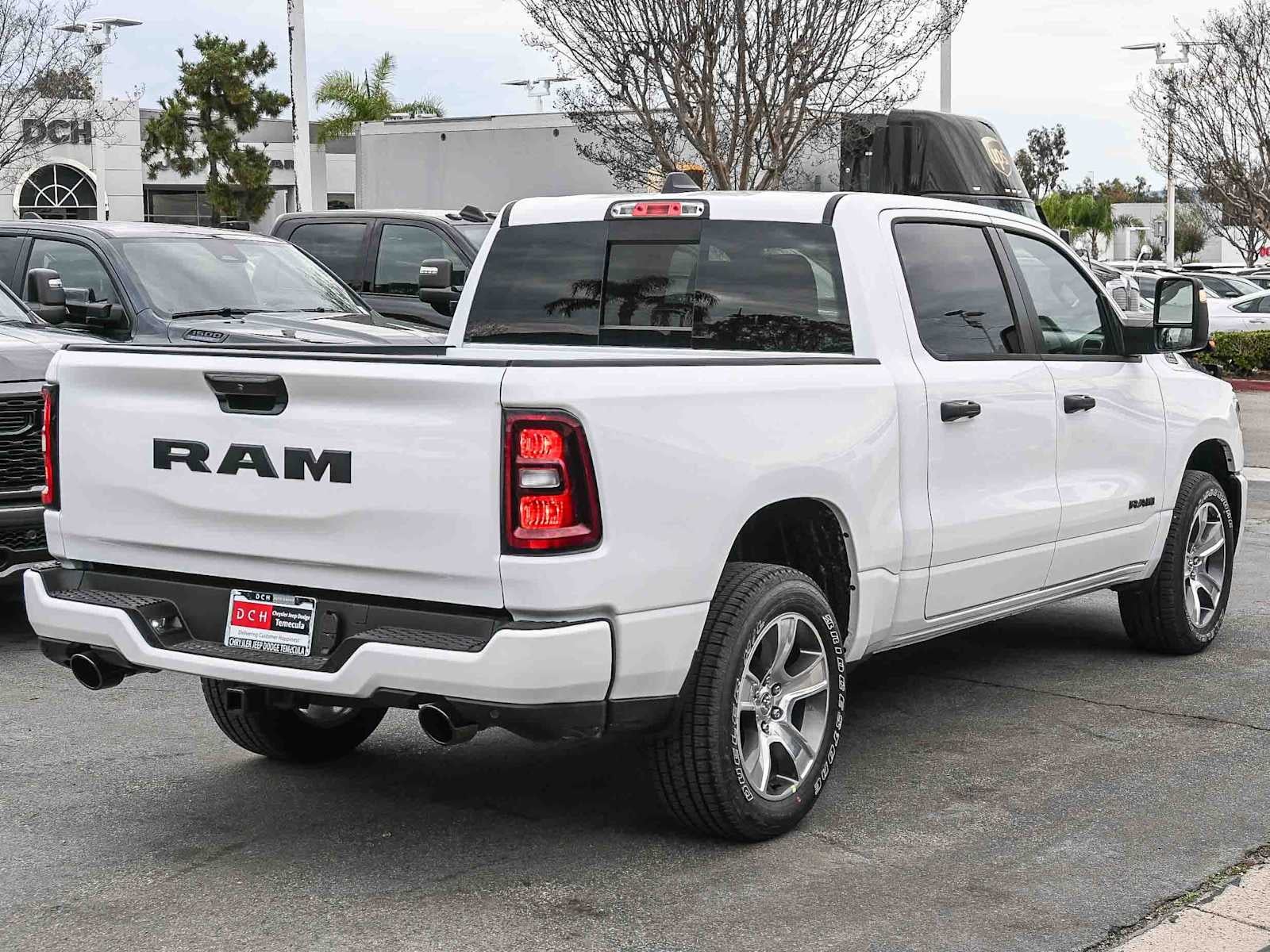 2026 RAM 1500 RAM 1500 EXPRESS CREW CAB 4X2 5'7' BOX