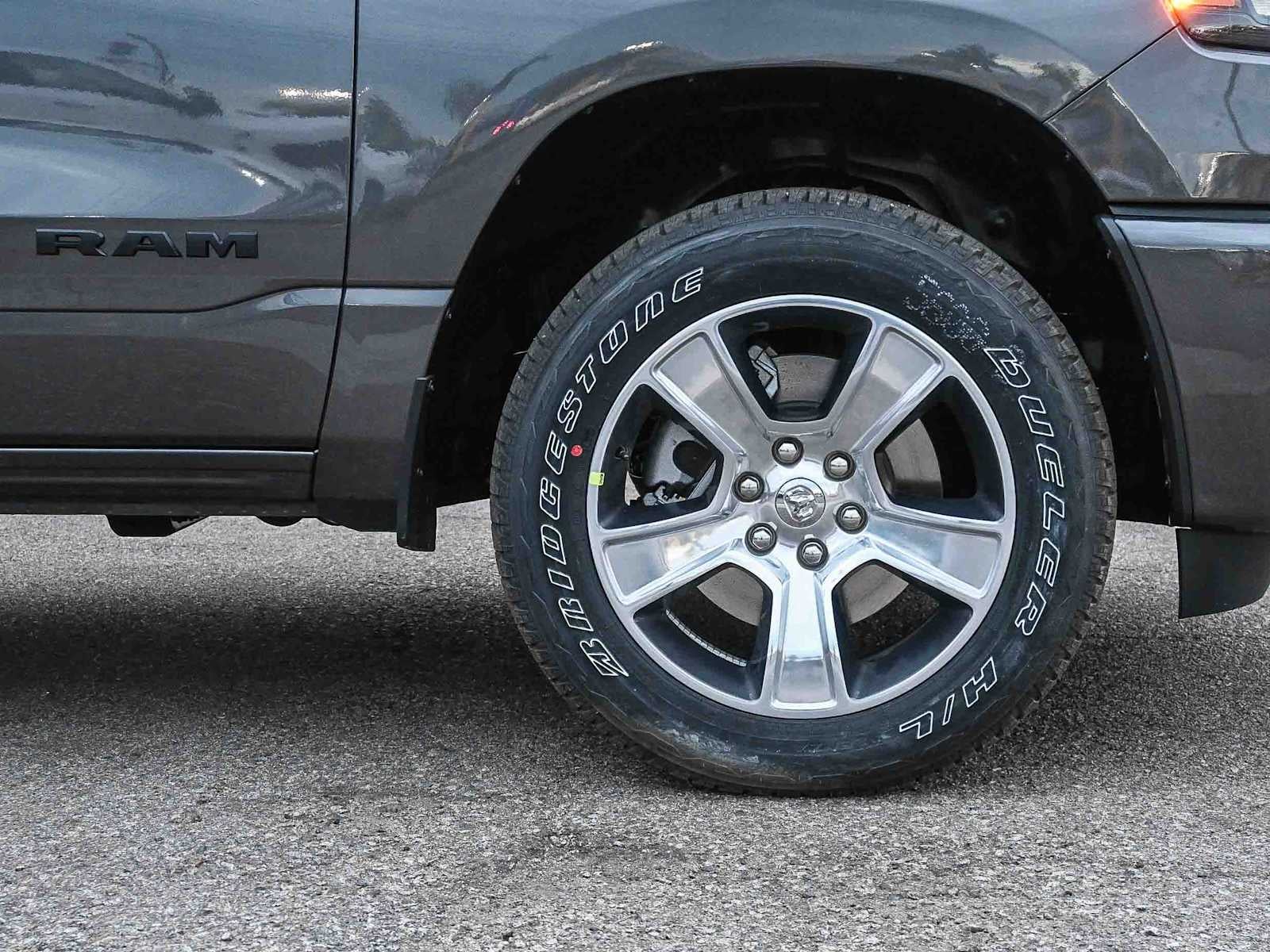 2026 RAM 1500 RAM 1500 EXPRESS CREW CAB 4X2 5'7' BOX