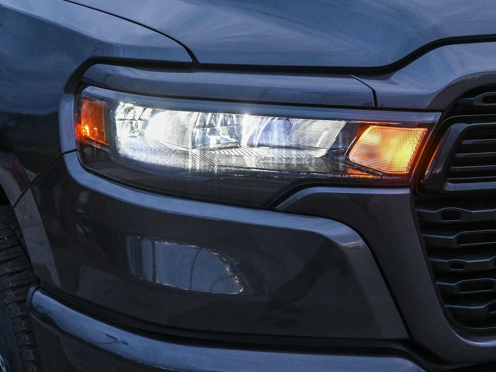 2026 RAM 1500 RAM 1500 EXPRESS CREW CAB 4X2 5'7' BOX