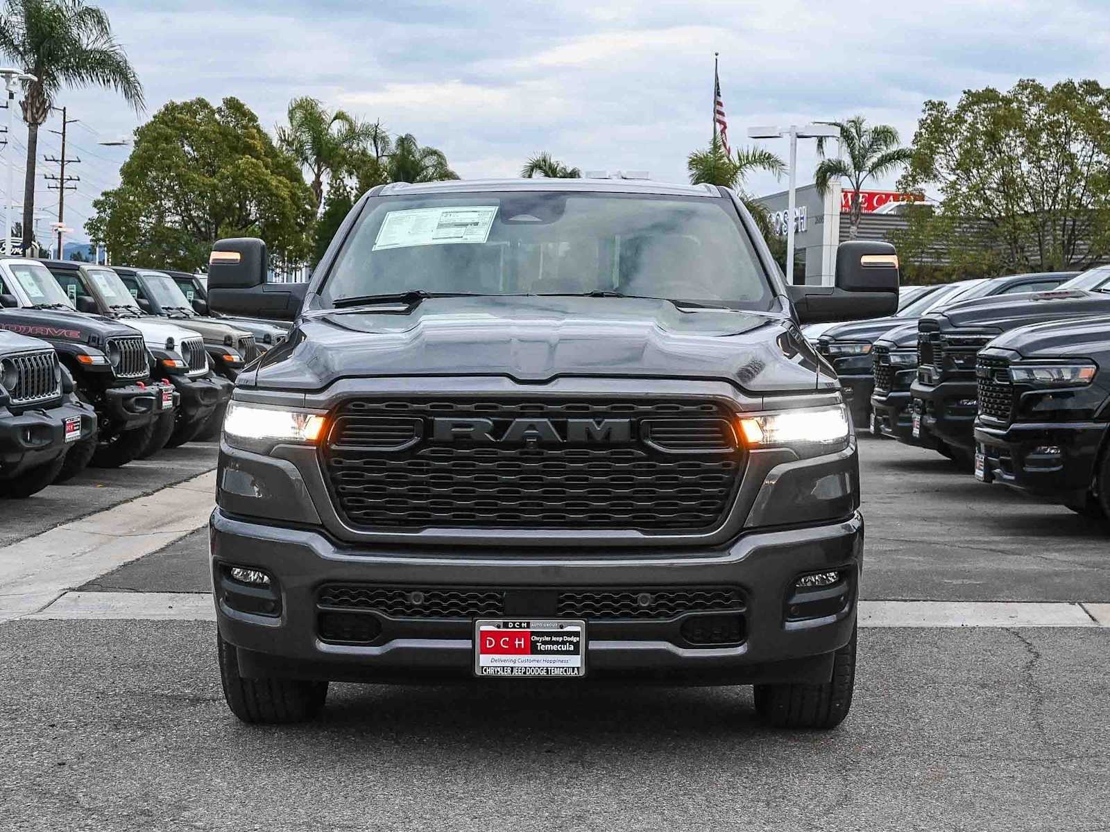 2026 RAM 1500 RAM 1500 EXPRESS CREW CAB 4X2 5'7' BOX