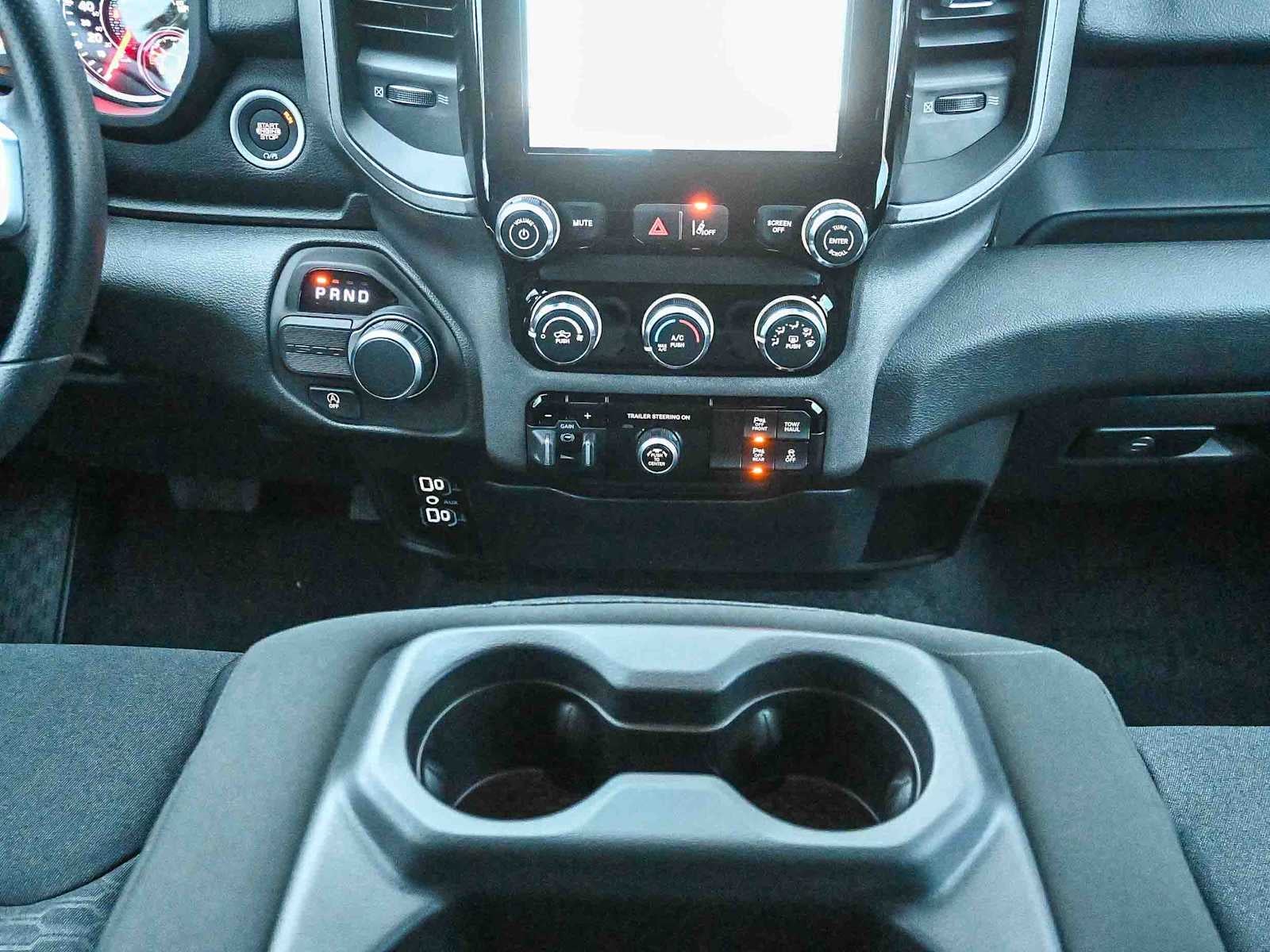 2026 RAM 1500 RAM 1500 EXPRESS CREW CAB 4X2 5'7' BOX