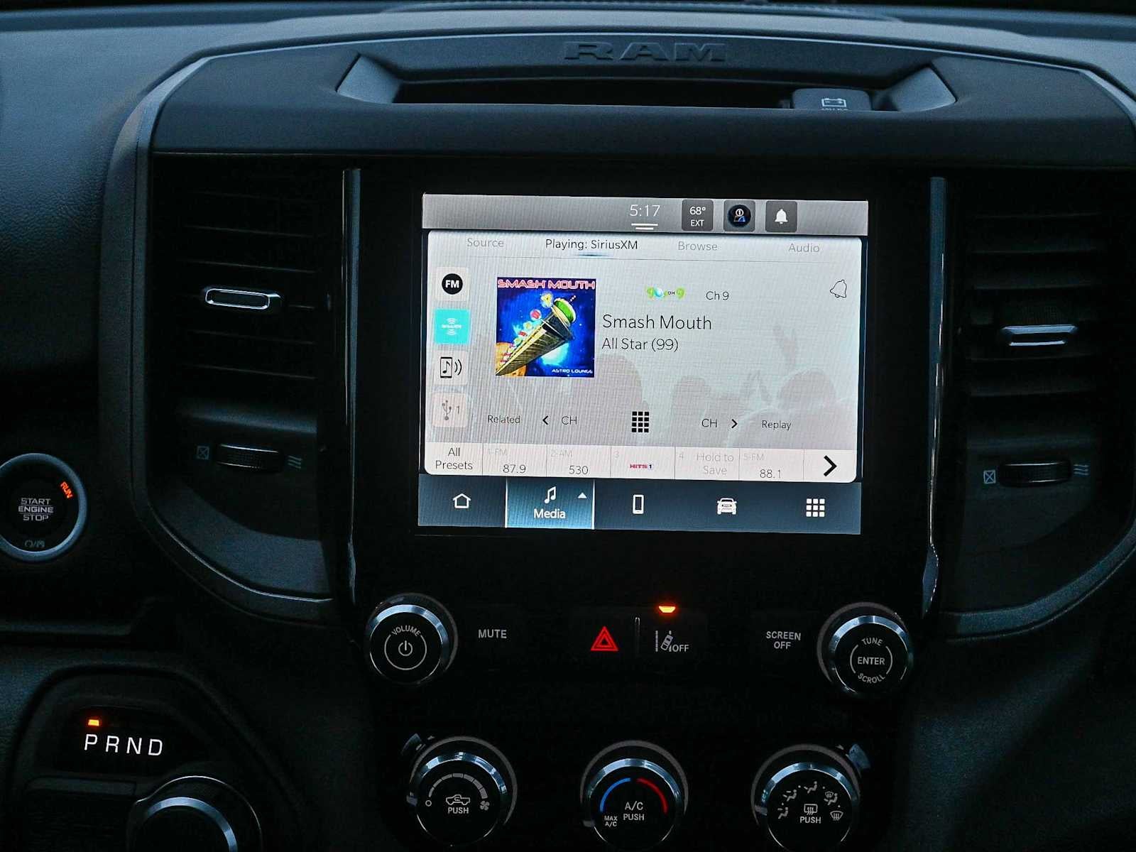 2026 RAM 1500 RAM 1500 EXPRESS CREW CAB 4X2 5'7' BOX