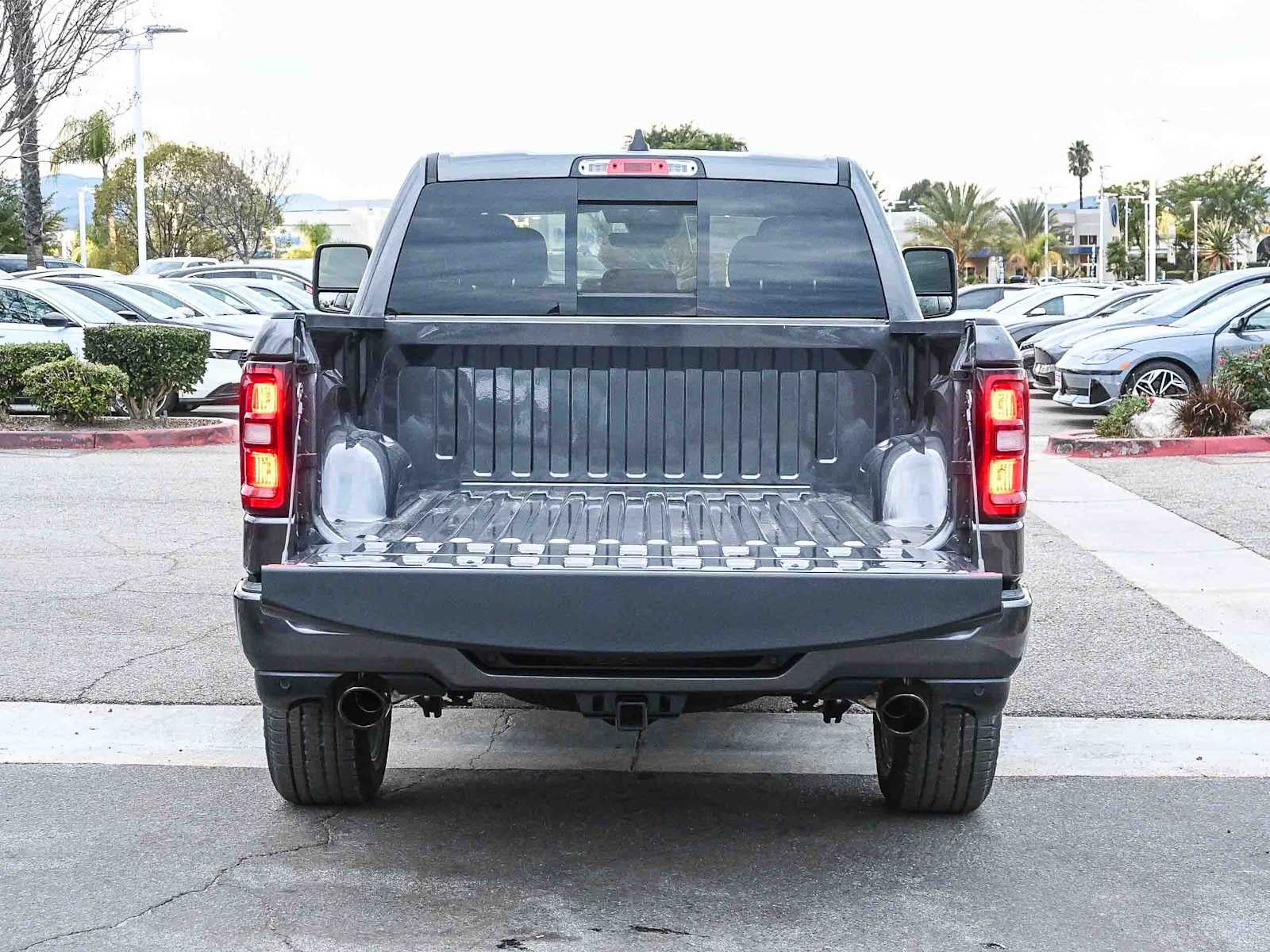 2026 RAM 1500 RAM 1500 EXPRESS CREW CAB 4X2 5'7' BOX