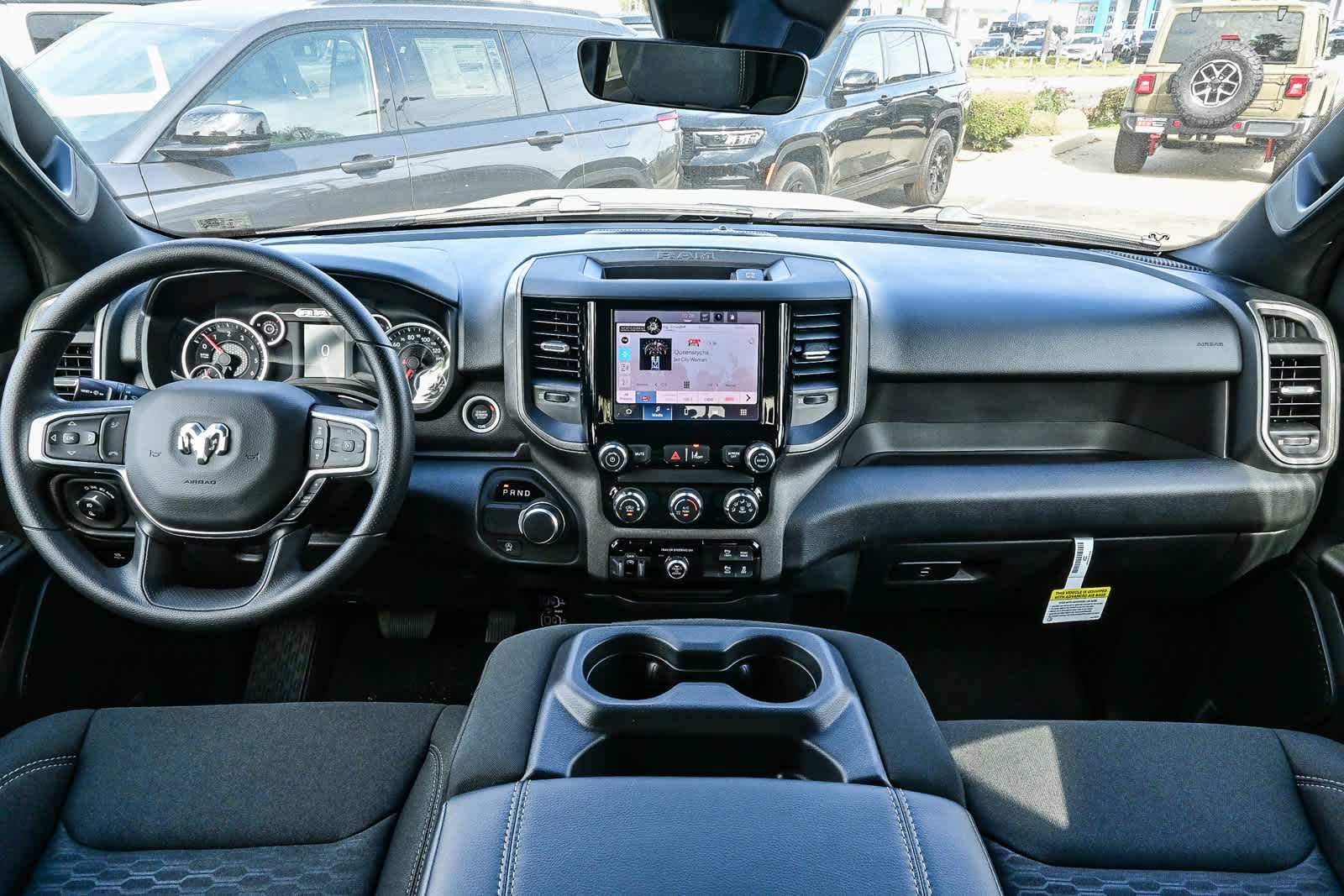 2026 RAM 1500 RAM 1500 EXPRESS CREW CAB 4X2 5'7' BOX