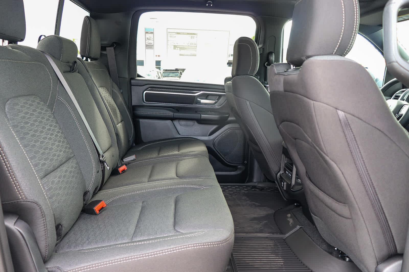 2027 RAM 1500 RAM 1500 BIG HORN CREW CAB 4X4 5'7' BOX