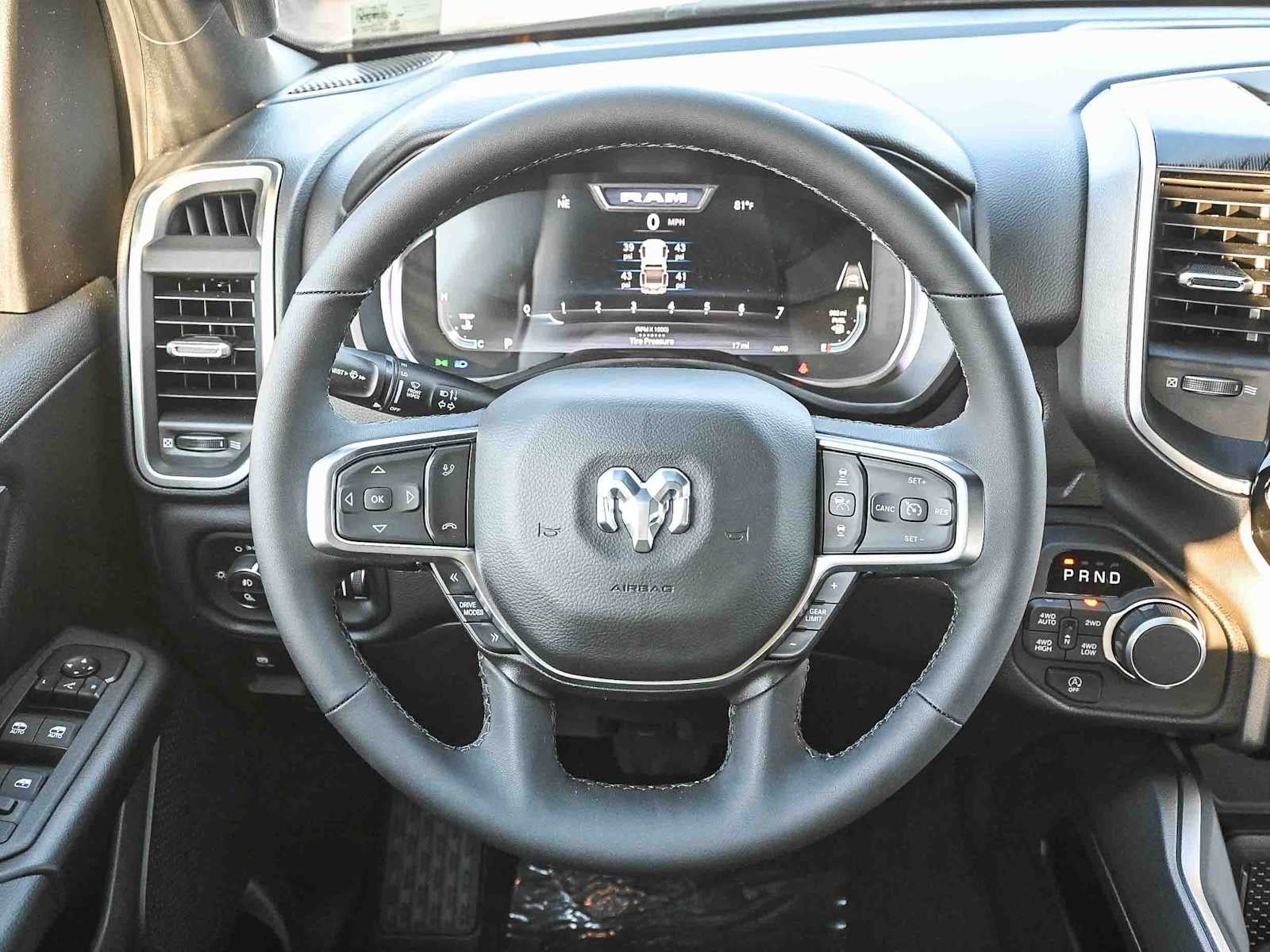 2026 RAM 1500 RAM 1500 BIG HORN CREW CAB 4X4 5'7' BOX