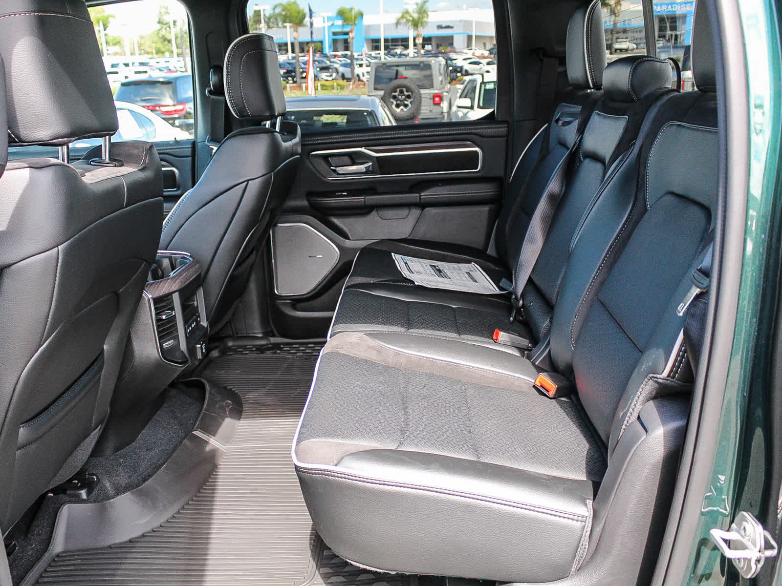 2026 RAM 1500 RAM 1500 LARAMIE CREW CAB 4X4 5'7' BOX