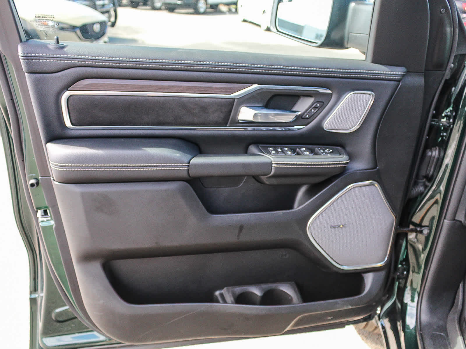 2026 RAM 1500 RAM 1500 LARAMIE CREW CAB 4X4 5'7' BOX