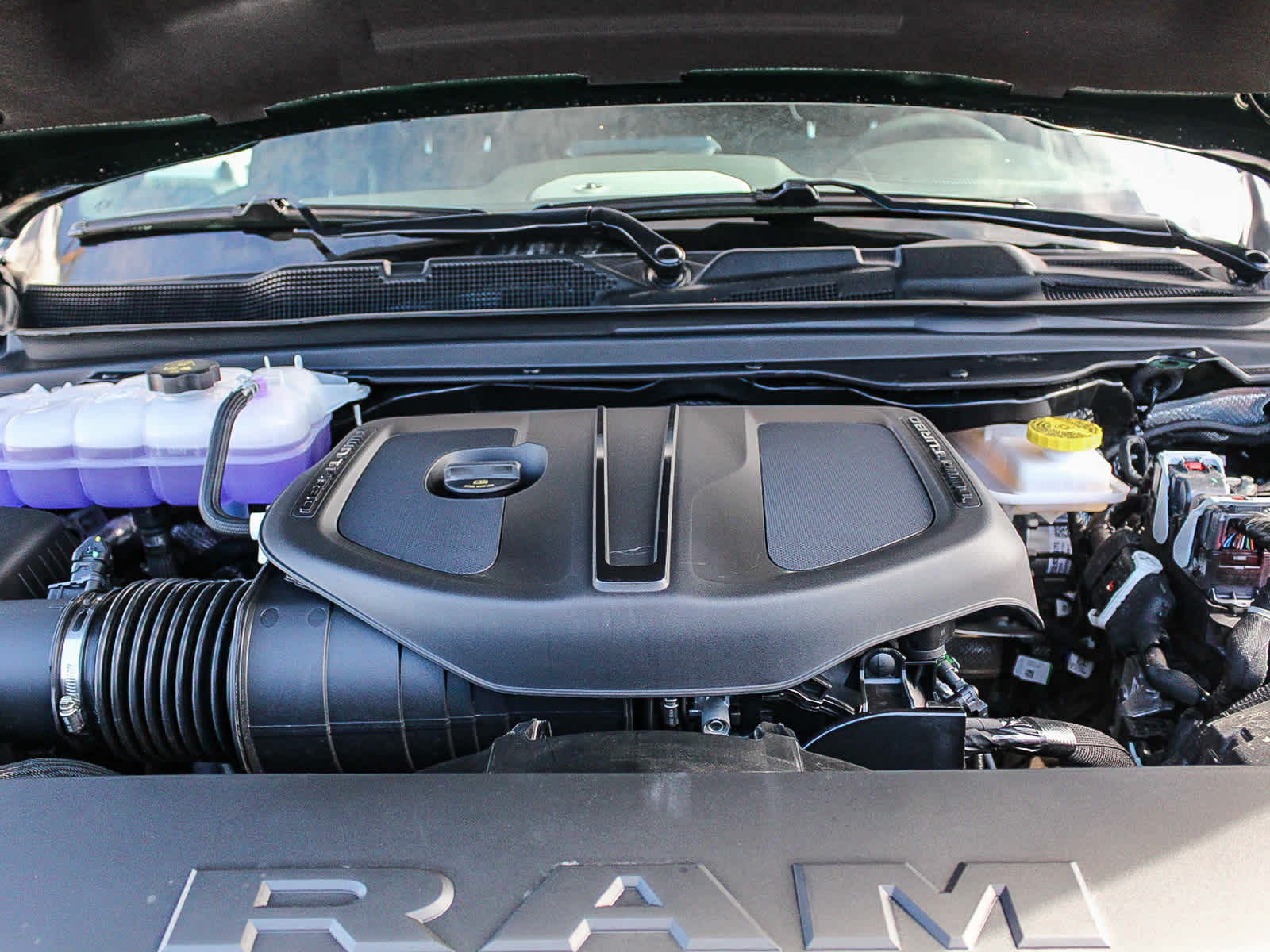 2026 RAM 1500 RAM 1500 LARAMIE CREW CAB 4X4 5'7' BOX
