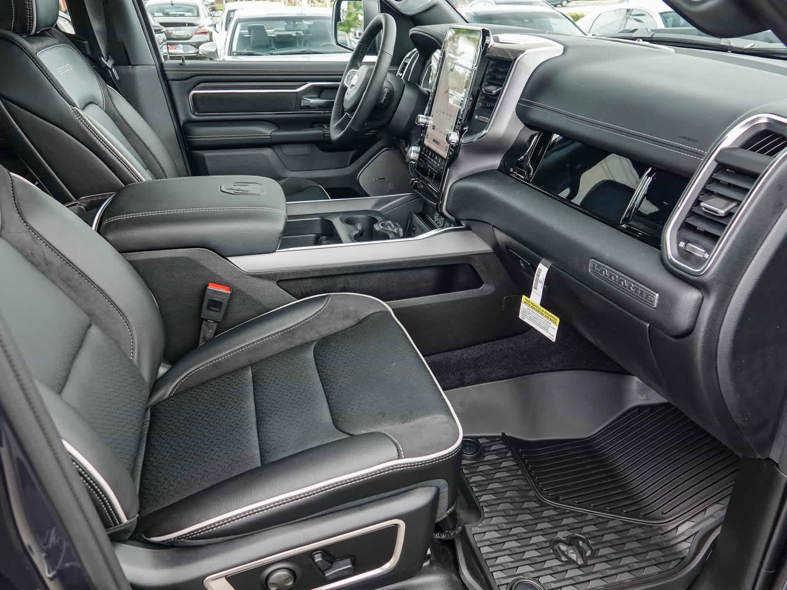 2026 RAM 1500 RAM 1500 LARAMIE CREW CAB 4X4 5'7' BOX