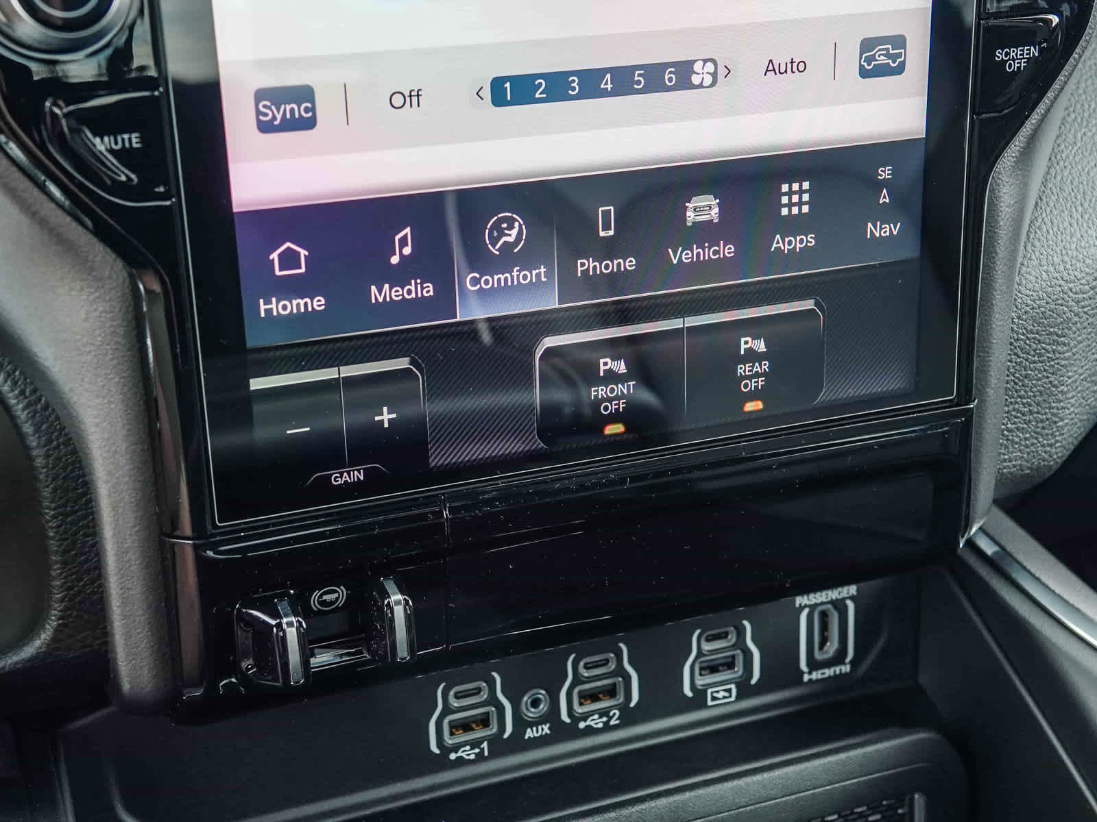 2026 RAM 1500 RAM 1500 LARAMIE CREW CAB 4X4 5'7' BOX