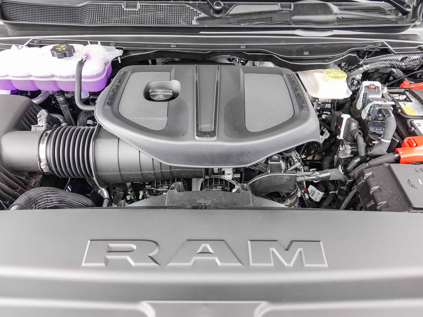 2026 RAM 1500 RAM 1500 LARAMIE CREW CAB 4X4 5'7' BOX