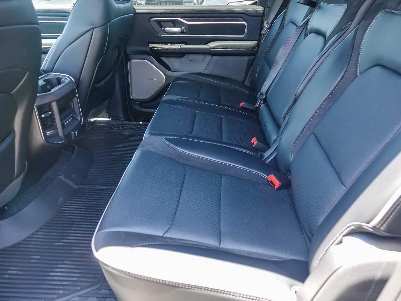 2026 RAM 1500 RAM 1500 LARAMIE CREW CAB 4X4 5'7' BOX