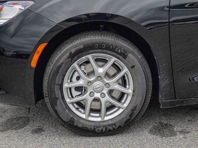 2026 Chrysler Voyager VOYAGER LX