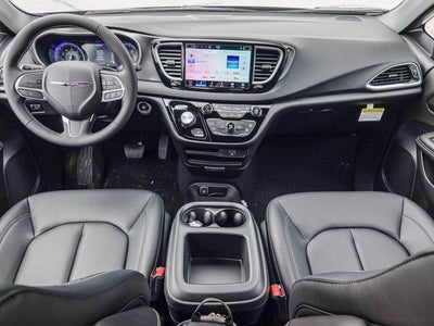 2026 Chrysler Voyager VOYAGER LX