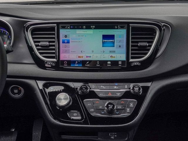 2026 Chrysler Voyager VOYAGER LX