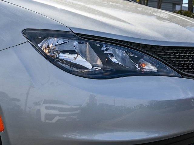 2026 Chrysler Voyager VOYAGER LX