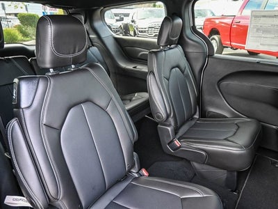 2026 Chrysler Voyager VOYAGER LX