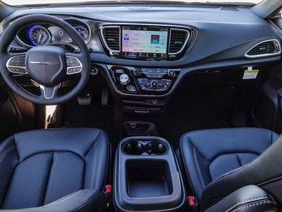 2026 Chrysler Voyager VOYAGER LX