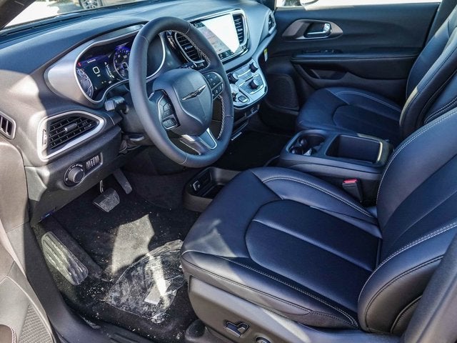 2026 Chrysler Voyager VOYAGER LX