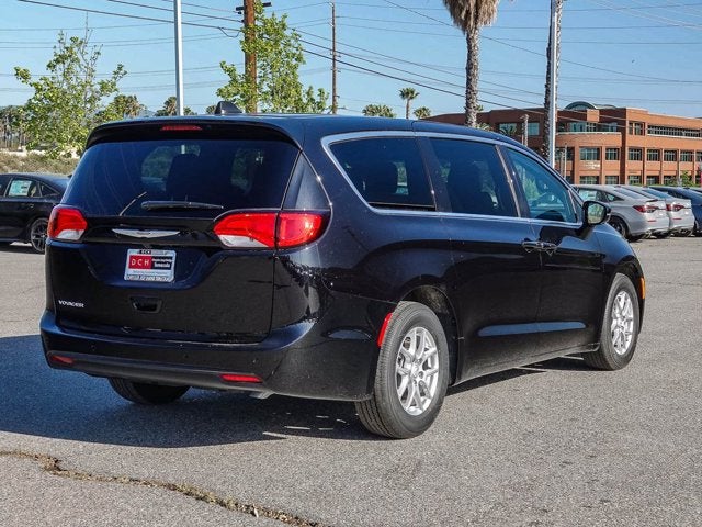 2026 Chrysler Voyager VOYAGER LX