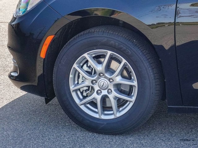 2026 Chrysler Voyager VOYAGER LX