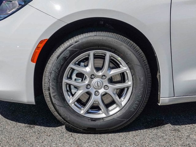 2026 Chrysler Voyager VOYAGER LX