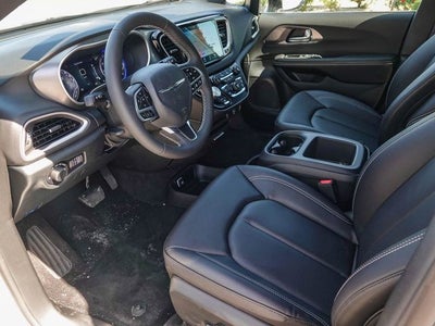 2026 Chrysler Voyager VOYAGER LX