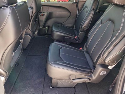 2026 Chrysler Voyager VOYAGER LX