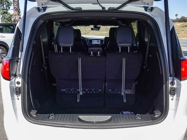 2026 Chrysler Voyager VOYAGER LX