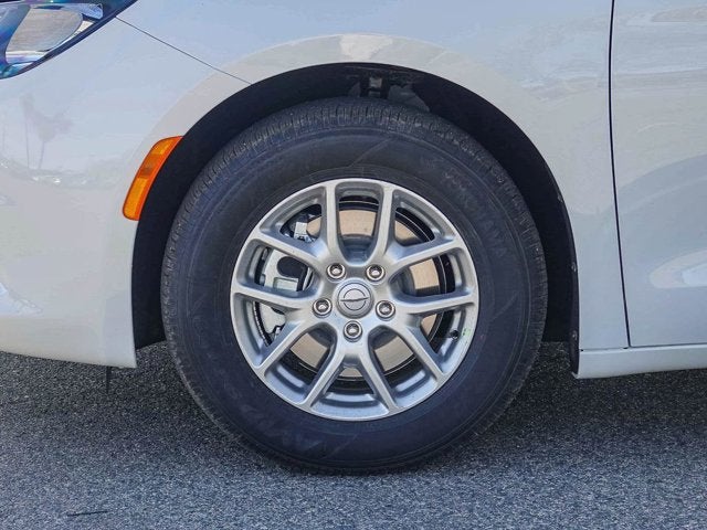 2026 Chrysler Voyager VOYAGER LX