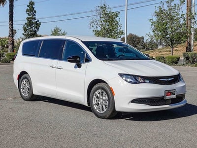 2026 Chrysler Voyager VOYAGER LX