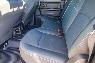 2026 RAM 2500 RAM 2500 BLACK EXPRESS CREW CAB 4X4 6'4' BOX