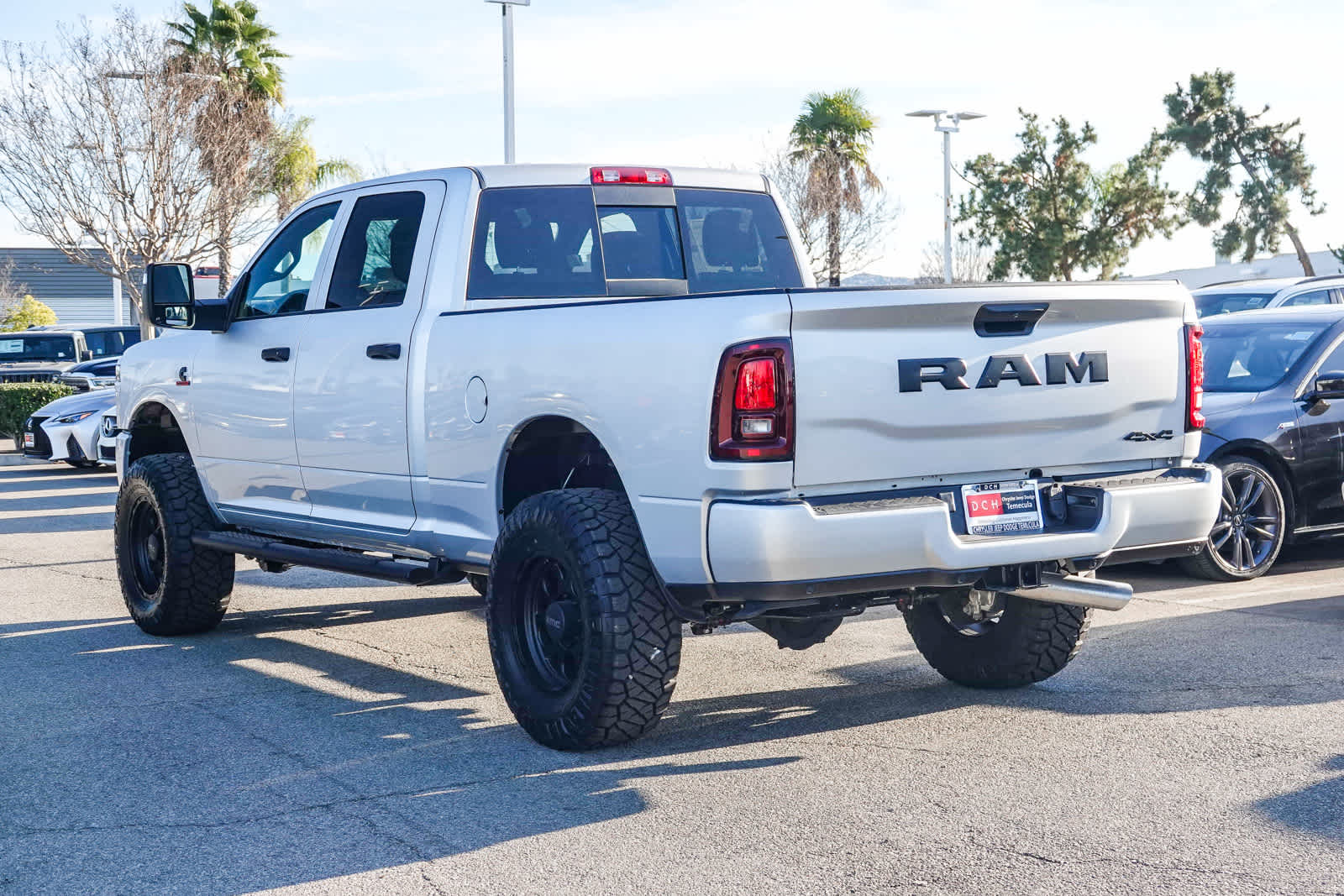 2026 RAM 2500 RAM 2500 BLACK EXPRESS CREW CAB 4X4 6'4' BOX