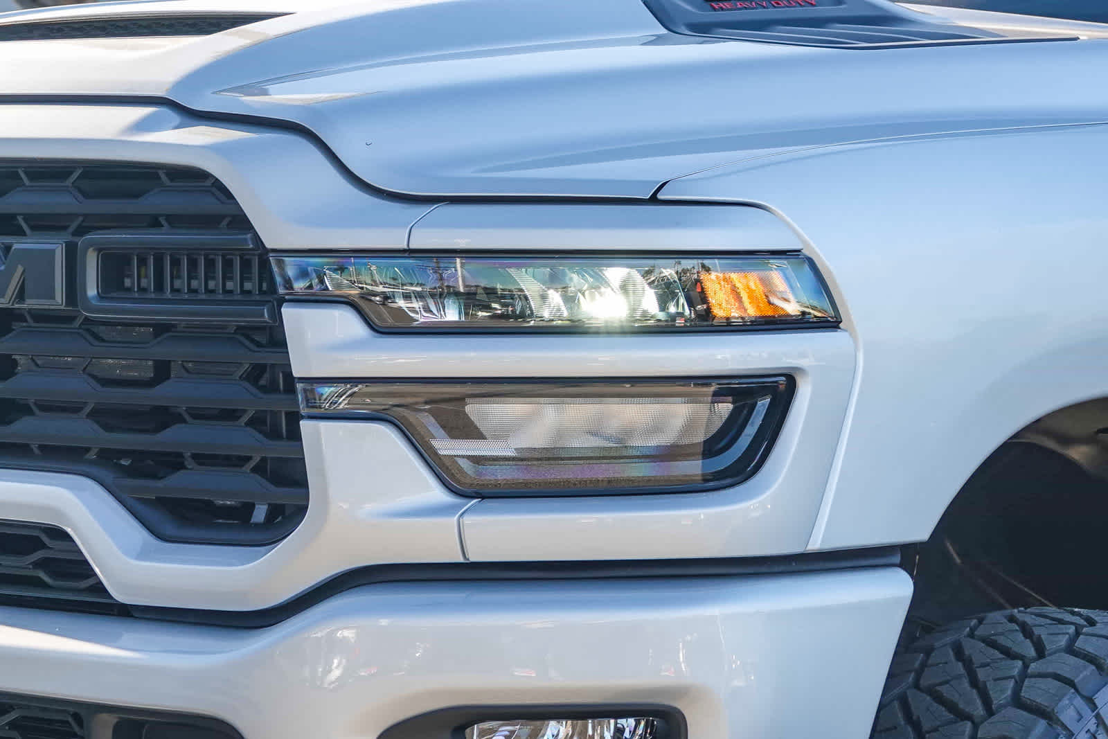 2026 RAM 2500 RAM 2500 BLACK EXPRESS CREW CAB 4X4 6'4' BOX