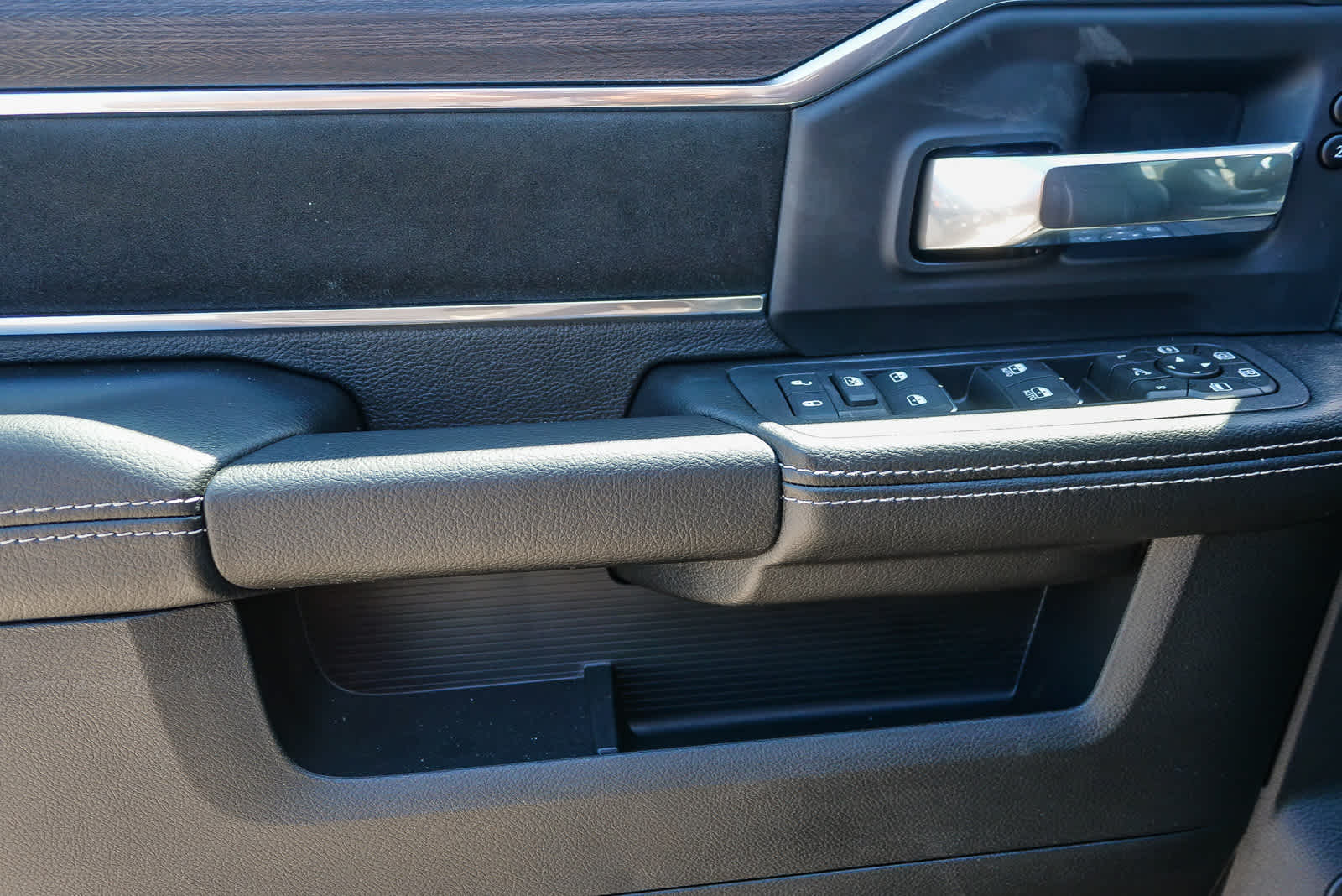 2026 RAM 2500 RAM 2500 LARAMIE MEGA CAB 4X4 6'4' BOX