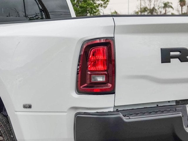 2026 RAM 3500 RAM 3500 TRADESMAN CREW CAB 4X4 8' BOX