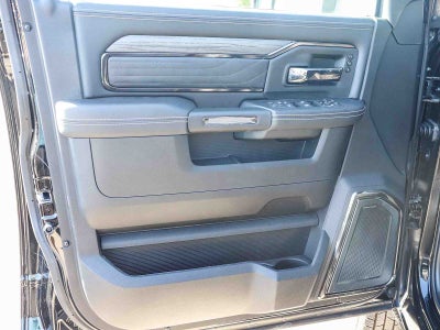 2026 RAM 3500 RAM 3500 LIMITED MEGA CAB 4X4 6'4' BOX