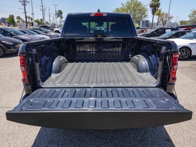 2026 RAM 1500 RAM 1500 EXPRESS CREW CAB 4X4 5'7' BOX