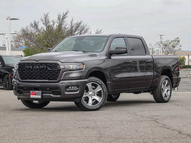 2026 RAM 1500 RAM 1500 EXPRESS CREW CAB 4X4 5'7' BOX