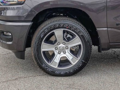 2026 RAM 1500 RAM 1500 EXPRESS CREW CAB 4X4 5'7' BOX