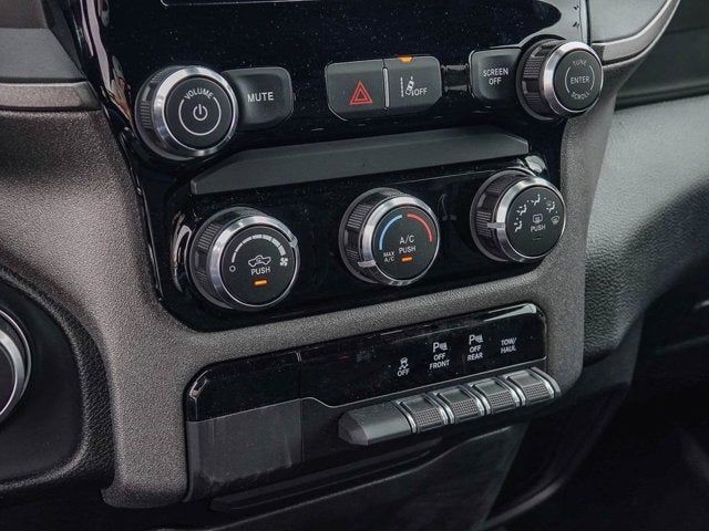 2026 RAM 1500 RAM 1500 EXPRESS CREW CAB 4X4 5'7' BOX