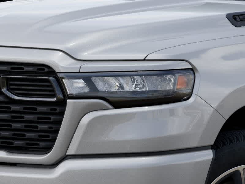 2026 RAM 1500 RAM 1500 EXPRESS CREW CAB 4X4 5'7' BOX