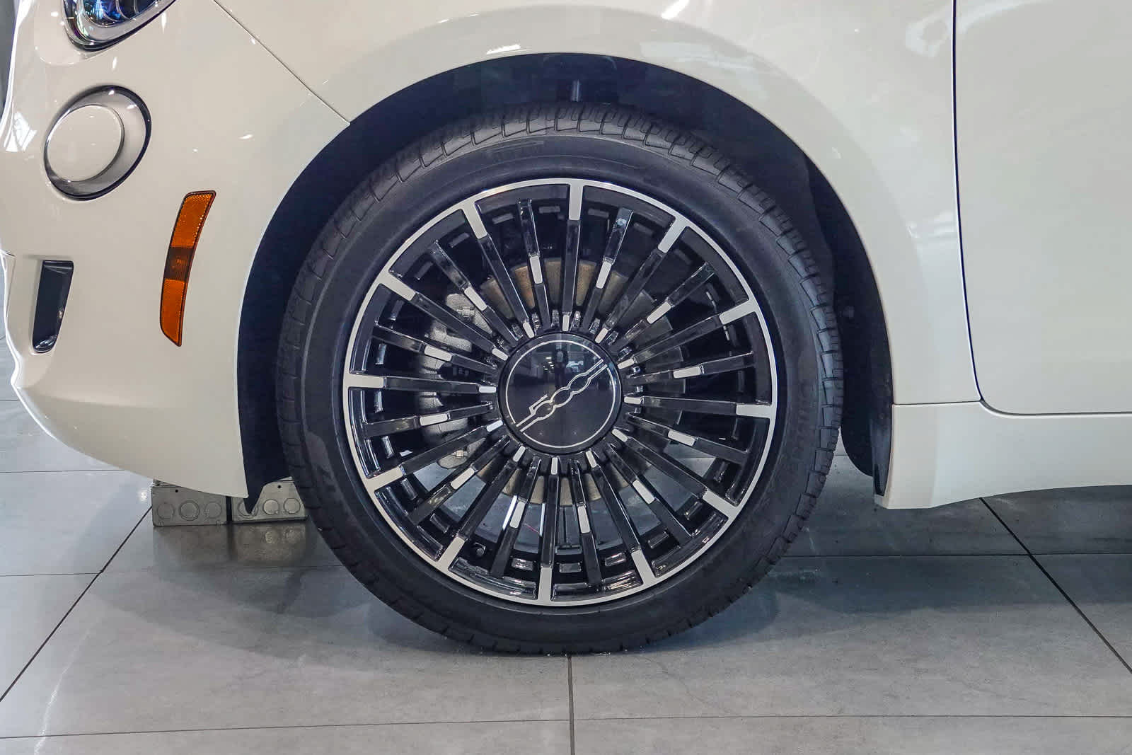 2025 FIAT 500e 500e ICONA