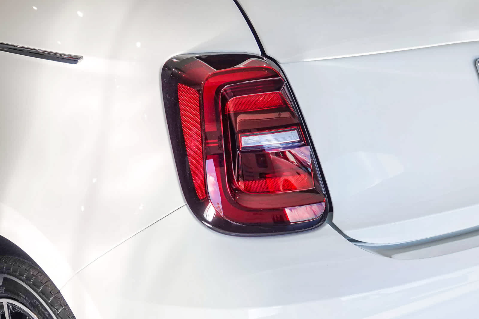 2025 FIAT 500e 500e ICONA