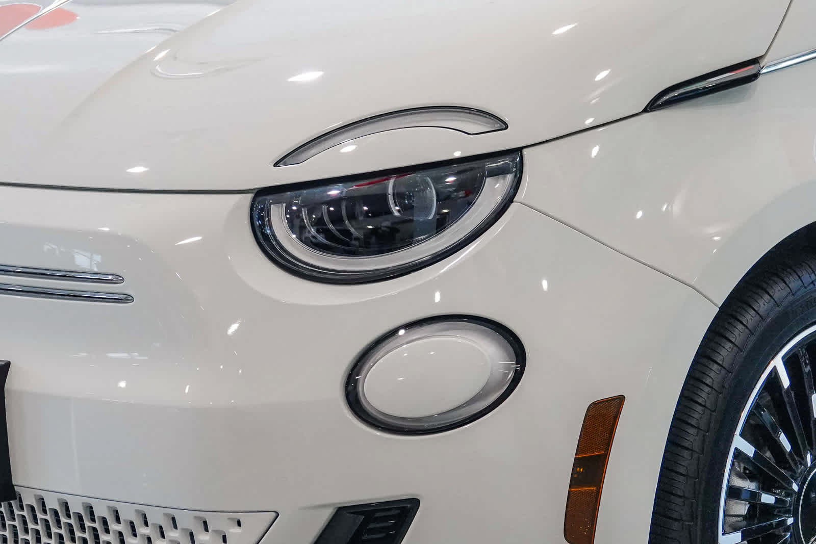 2025 FIAT 500e 500e ICONA