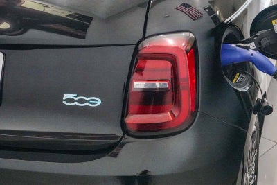 2025 FIAT 500e 500e ICONA