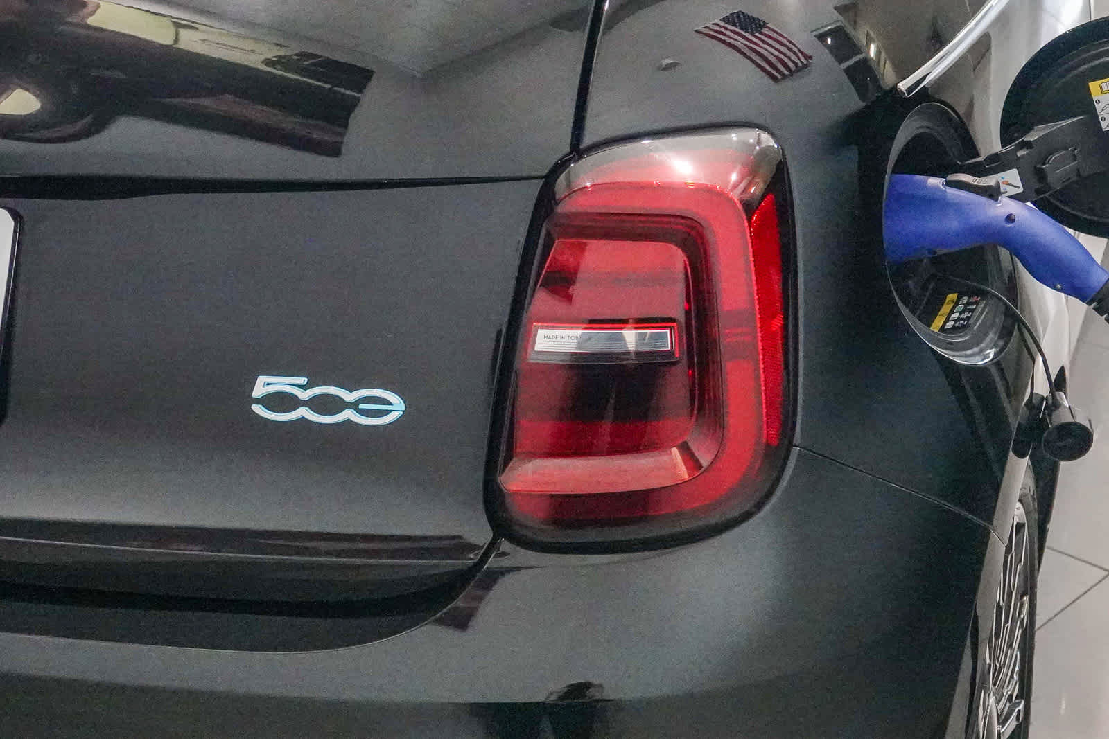 2025 FIAT 500e 500e ICONA